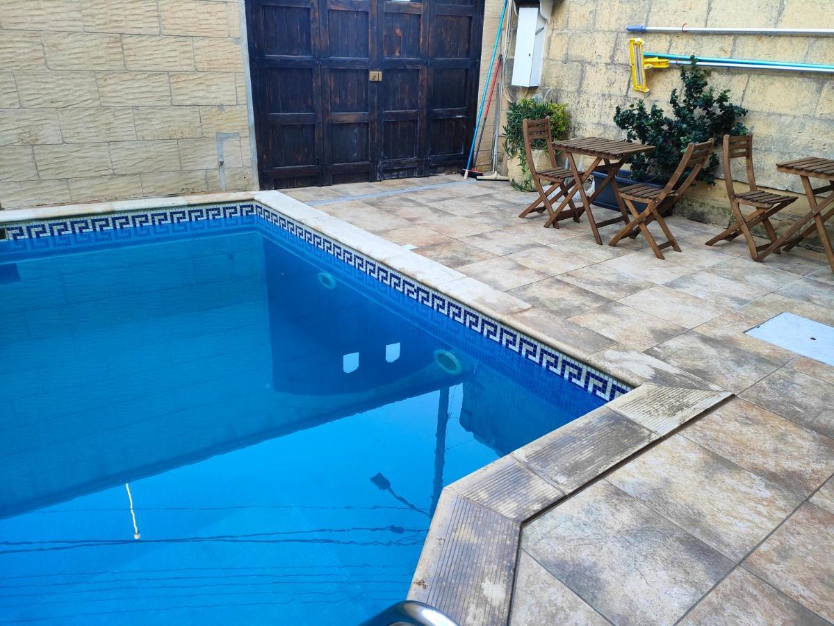 Grotto'S Paradise B&B Għarb Exteriör bild